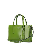 トートバッグ PRADA Acid green leather Re-Edition 1995 handbag Prada Re-Edition 1995 Tote Bag - Green | Editorialist