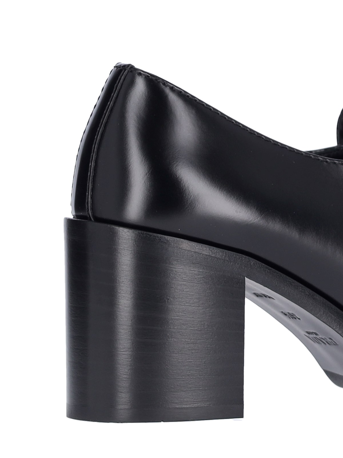 【お洒落度UP】PRADA◆カーフスキン ローファー エンボスロゴ PRADA プラダ ロゴ パテントレザー ヒール Loafers ローファ