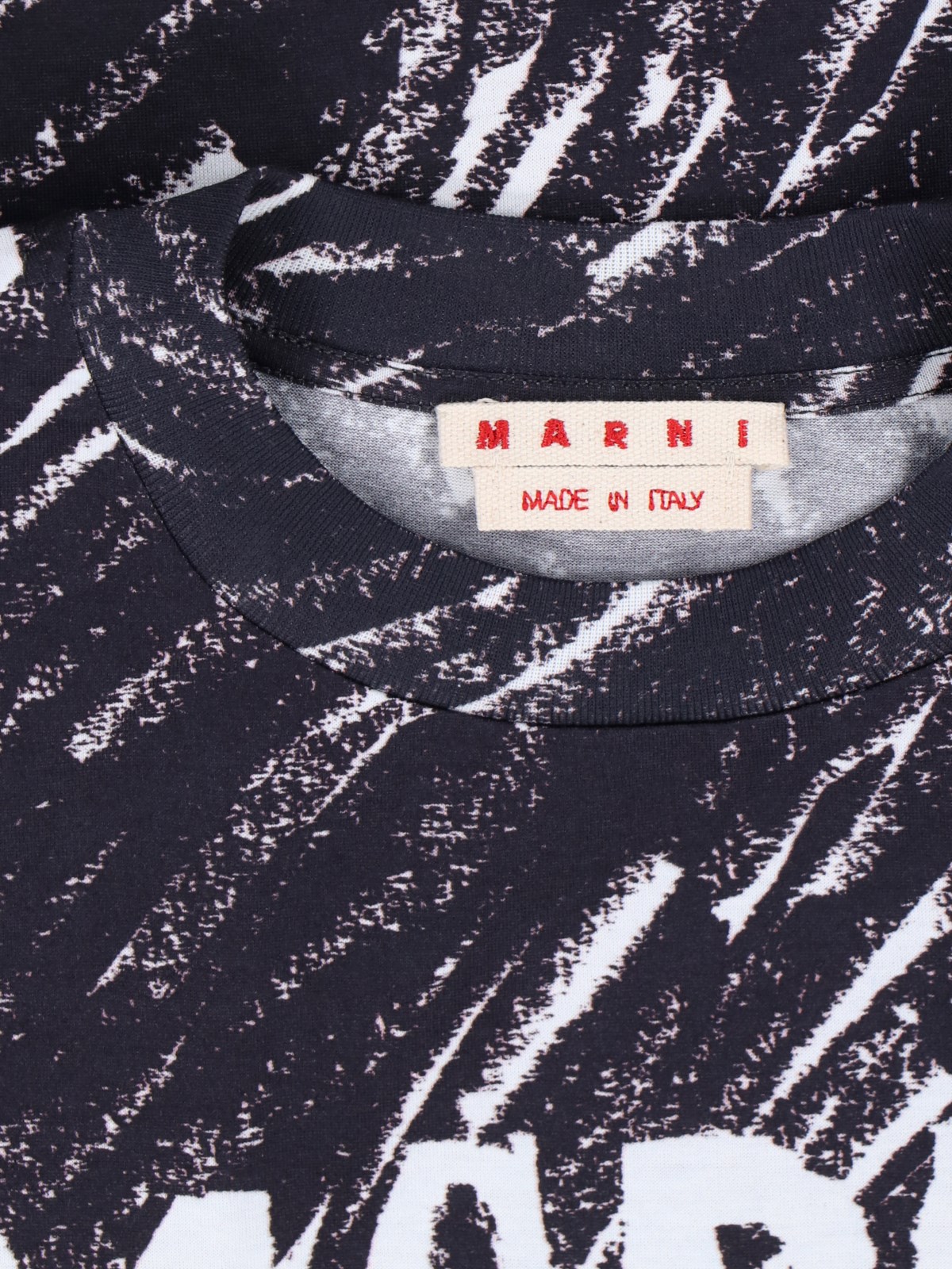 【送料&関税込】Marni crayon Print T-shirt Marni 'crayon' print t-shirt available on SUGAR - 167194