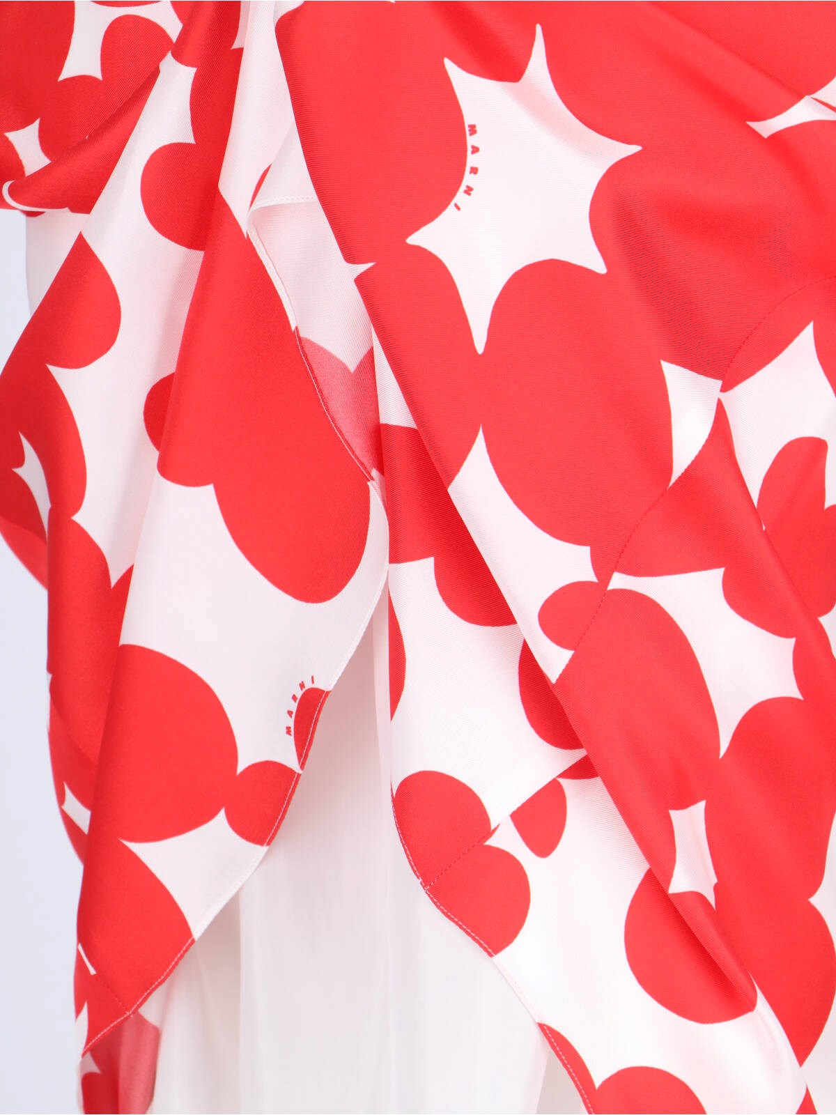 【送料&関税込】Marni dillies Silk Midi Skirt Marni 'dillies' silk midi skirt available on SUGAR - 172920
