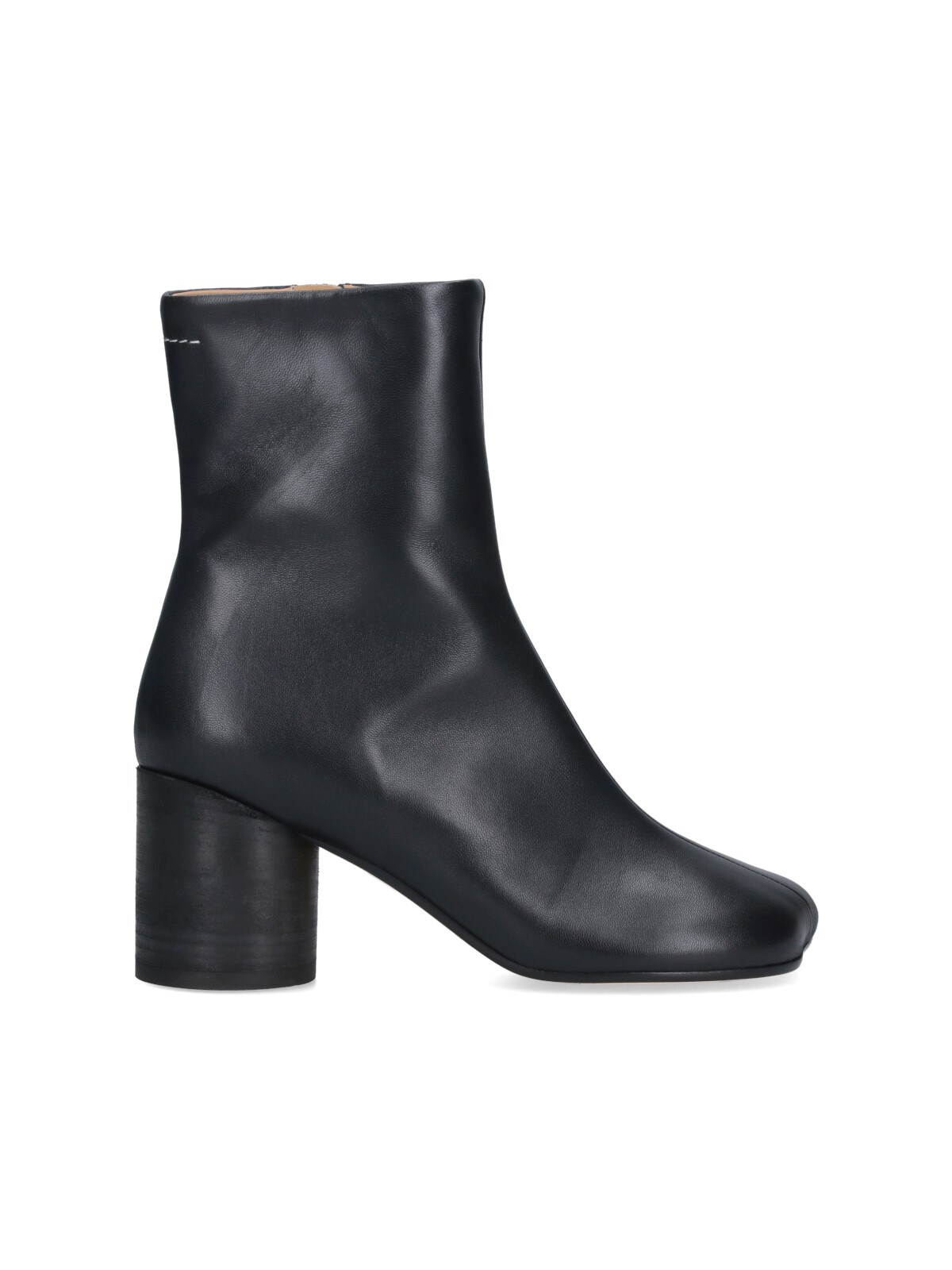 Mm6 Maison Margiela Round Toe Leather Ankle Boots With Seam Detailing In Black