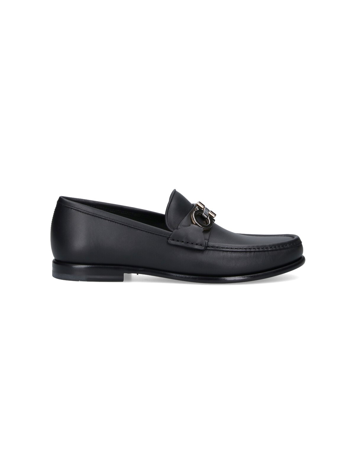 Ferragamo Gancini Loafers In Black