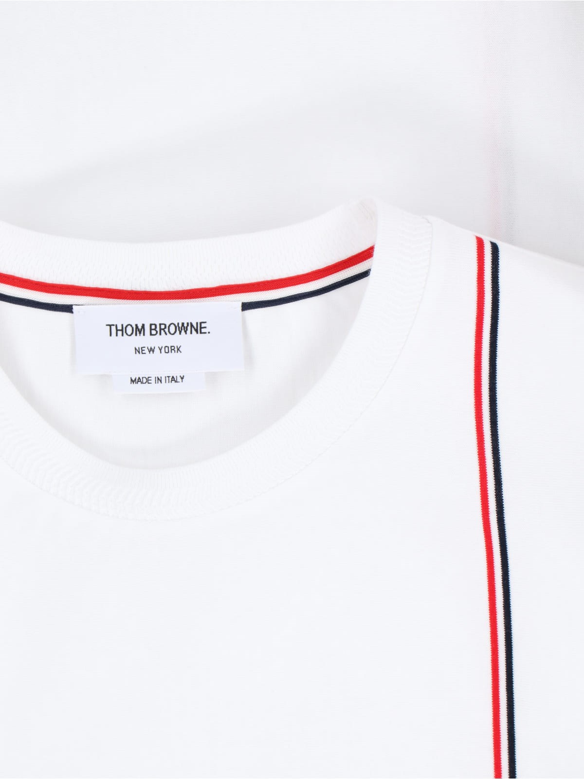 【送料&関税込】Thom Browne Tricolor Detail T-shirt d8d8bc43c578d32a7a47515a50e250