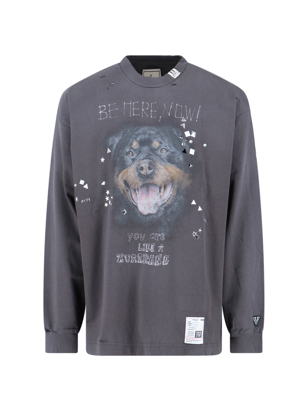 Miharayasuhiro Maison Mihara Yasuhiro Distressed Graphic T-shirt With Logo Patches And Embellishments In Gray